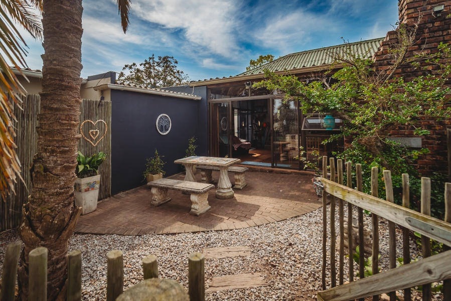 5 Bedroom Property for Sale in Dormehls Drift Western Cape